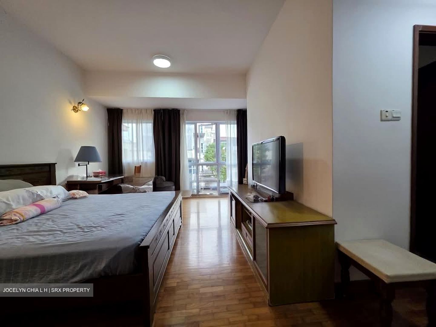 Straits Gardens (D27), Terrace #597542291